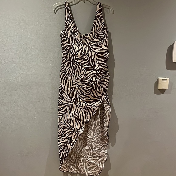Rumer x Revolve Cyrus Maxi Zebra Print Linen Dress - Picture 8 of 13